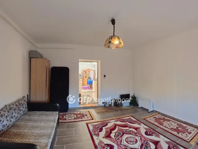 Eladó ház Szomolya 73 nm