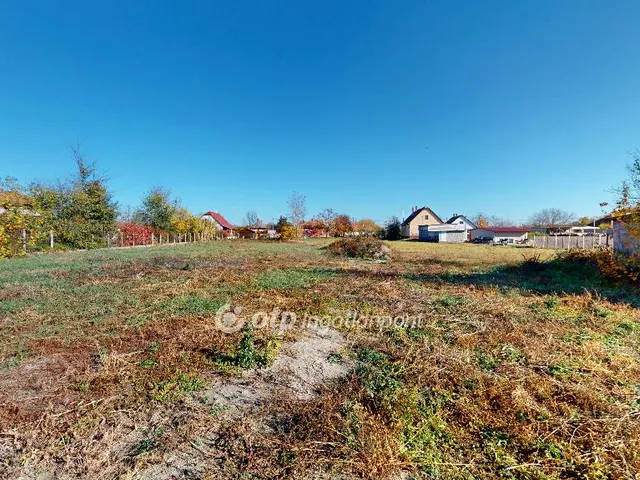 Eladó telek Poroszló 2894 nm