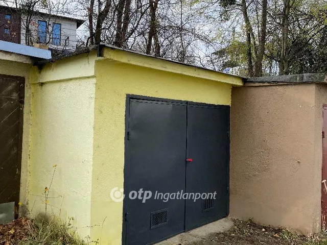 Eladó garázs Miskolc 22 nm