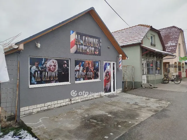 Eladó kereskedelmi és ipari ingatlan Múcsony 35 nm