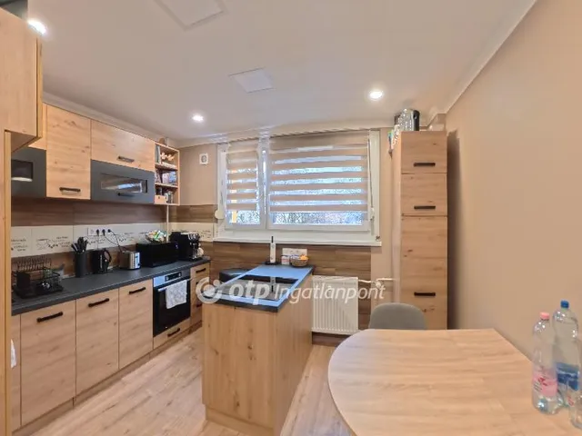 Eladó lakás Tiszaújváros 51 nm