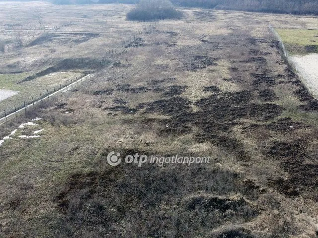 Eladó telek Mályi 6793 nm