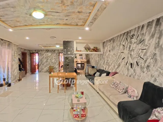 Eladó ház Szomolya 122 nm