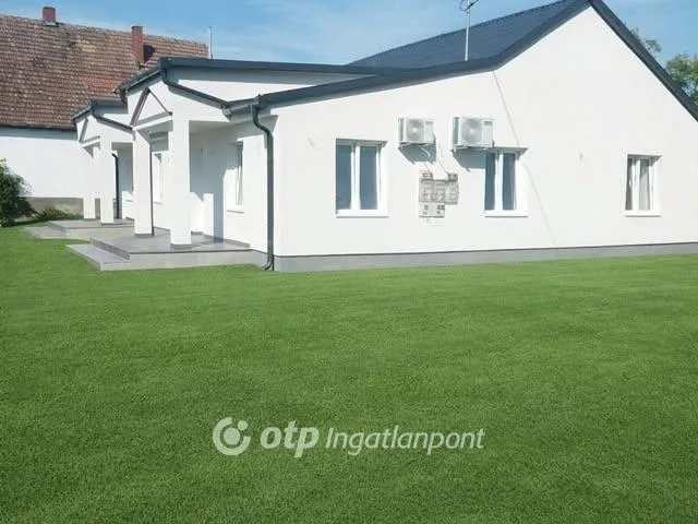 Eladó ház Poroszló 147 nm