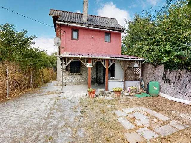 Eladó nyaraló Miskolc 50 nm