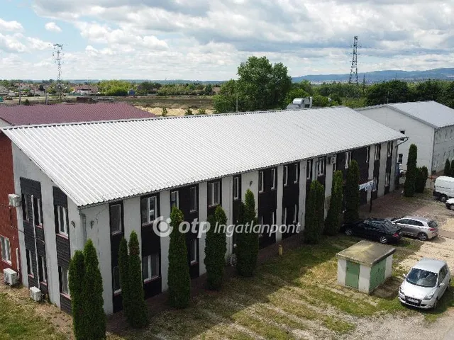 Eladó kereskedelmi és ipari ingatlan Felsőzsolca 1100 nm