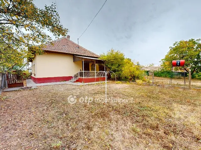 Eladó ház Négyes 89 nm