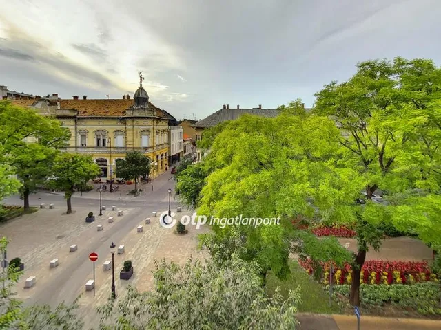 Kiadó lakás Kecskemét, Belváros 113 nm