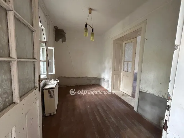 Eladó ház Kocsér 73 nm