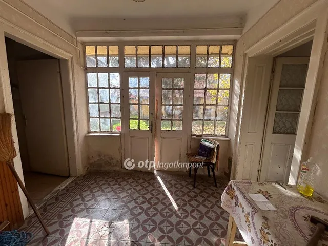 Eladó ház Kocsér 73 nm