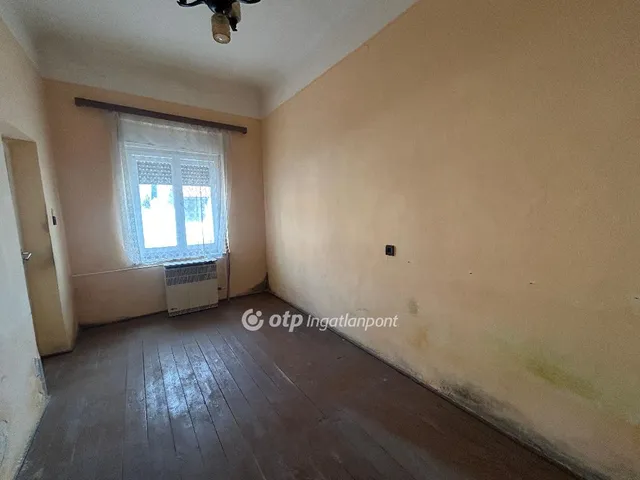 Eladó ház Kocsér 73 nm