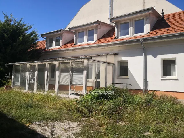 Eladó ház Kecskemét, Belváros 235 nm