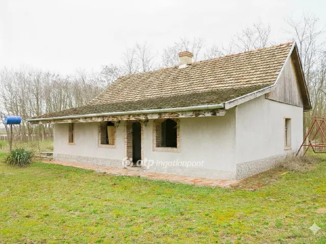 Eladó mezőgazdasági ingatlan Jakabszállás 57 nm