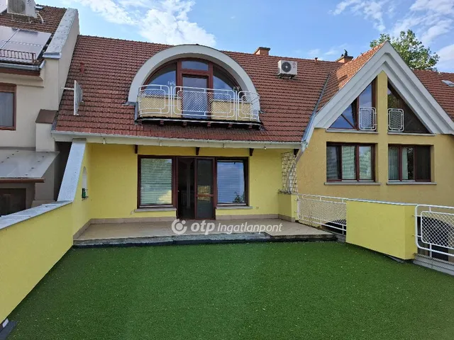 Eladó lakás Békéscsaba 106 nm