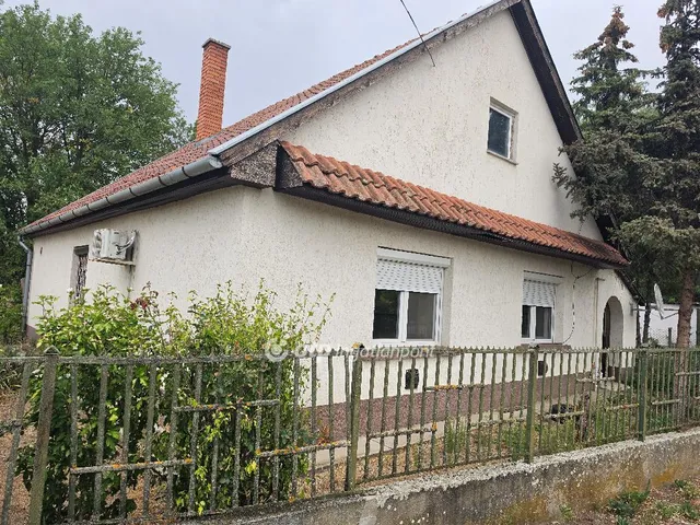 Eladó ház Tápiószőlős 75 nm