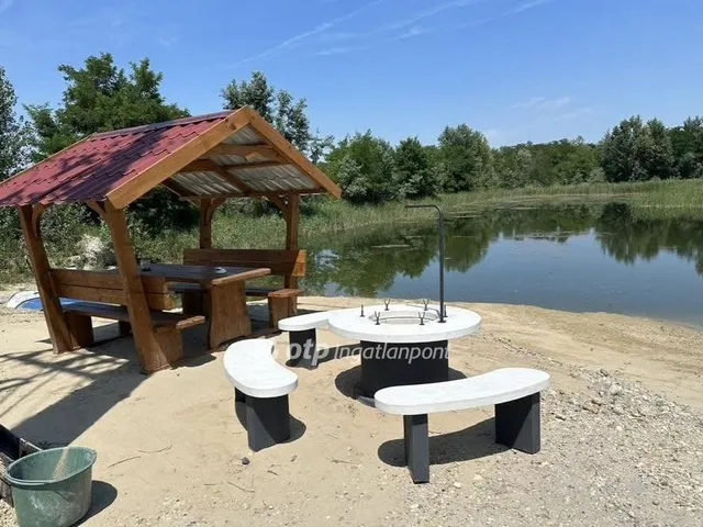 Eladó telek Taksony, Bányatavak 13388 nm