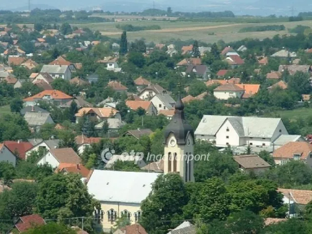 Eladó telek Kerepes 749 nm