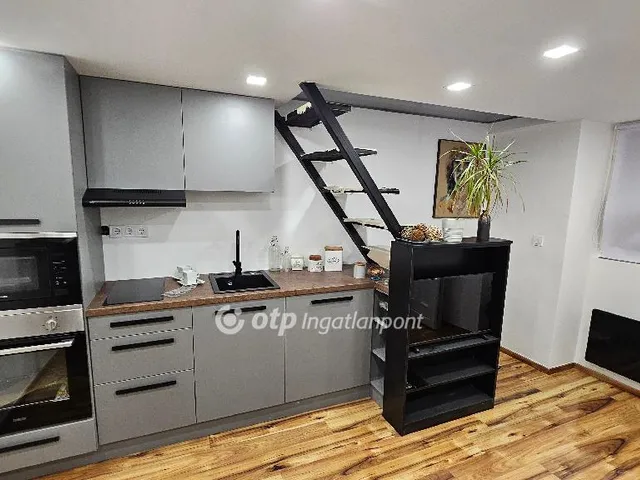 Eladó lakás Budapest VII. kerület 10 nm