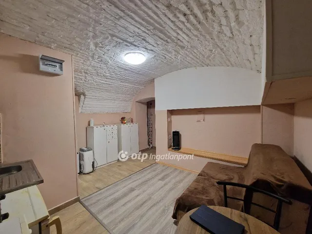 Eladó lakás Budapest XIII. kerület, Angyalföld 16 nm
