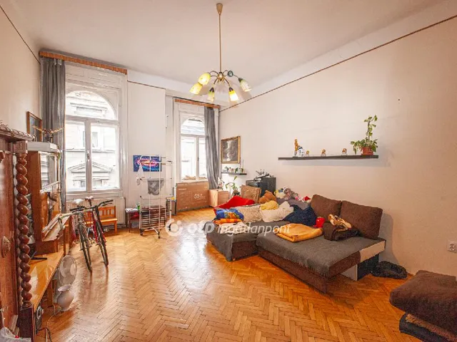 Eladó lakás Budapest VI. kerület 71 nm