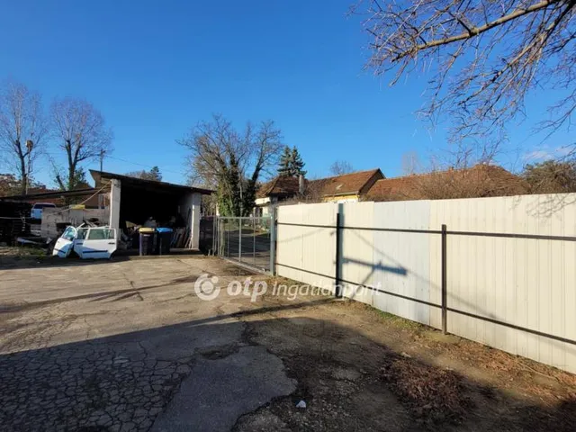 Eladó kereskedelmi és ipari ingatlan Budapest XVII. kerület 50 nm