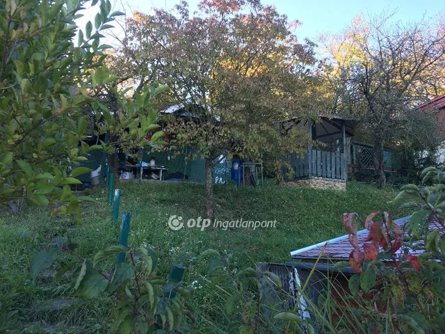 Eladó telek Dömös 845 nm