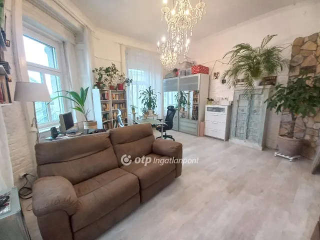 Eladó lakás Budapest VIII. kerület, Corvin negyed 106 nm