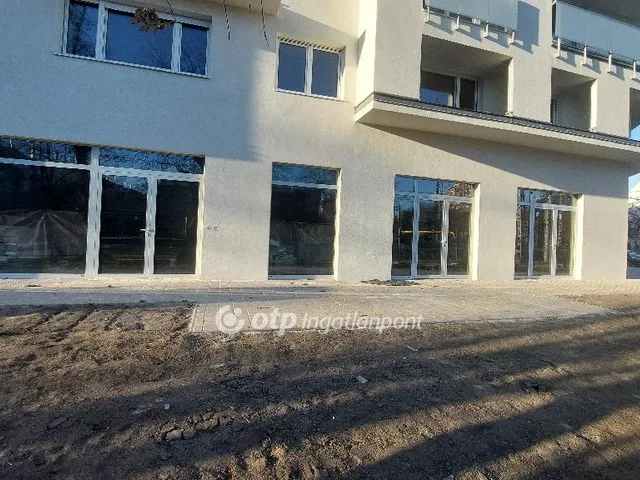 Kiadó kereskedelmi és ipari ingatlan Budapest XIV. kerület, Kiszugló 363 nm