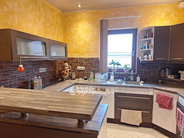 Eladó ház Budapest XIV. kerület, Alsórákos 208 nm