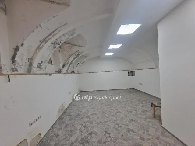 Eladó kereskedelmi és ipari ingatlan Budapest VII. kerület 88 nm