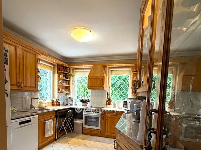 Eladó ház Budapest XVII. kerület, Madárdomb 220 nm