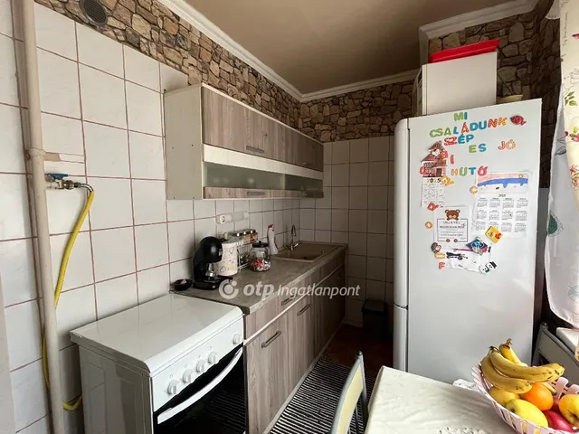 Eladó lakás Székesfehérvár, Belvárps 49 nm