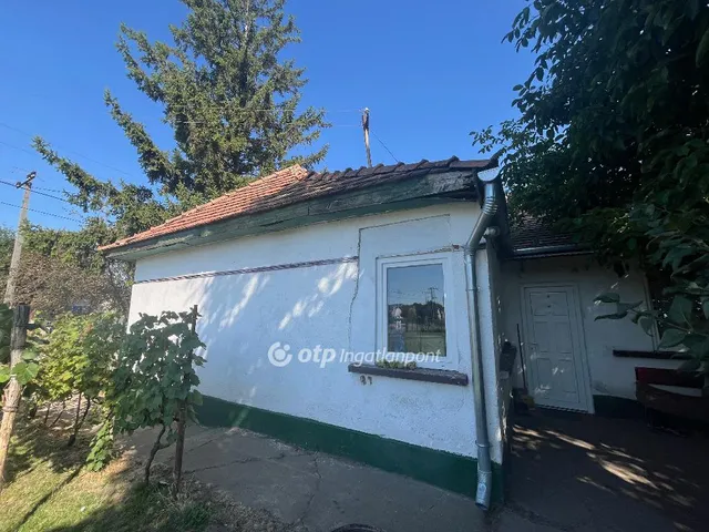 Eladó ház Szabadegyháza, Falu széle 83 nm
