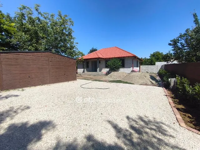 Eladó ház Besnyő 115 nm