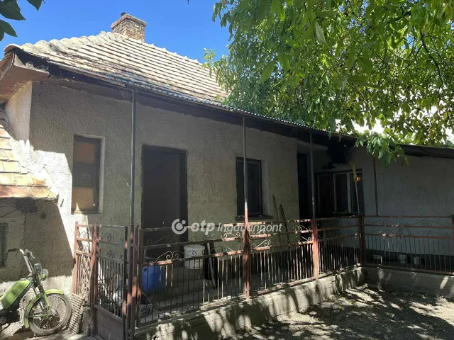 Eladó ház Sárosd, Komáromi 95 nm
