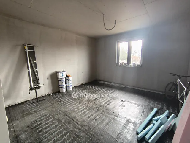 Eladó ház Besnyő 150 nm