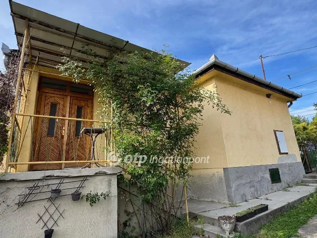 Eladó ház Vál 104 nm