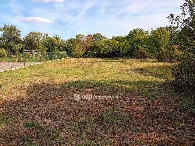 Eladó telek Balatonfőkajár 1564 nm