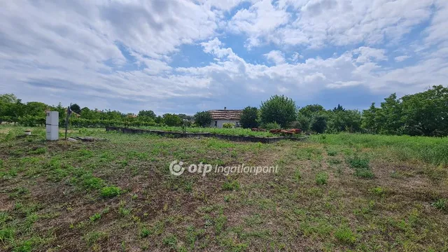 Eladó telek Csengőd, Vasut környéke 882 nm