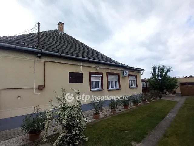 Eladó ház Miske 135 nm