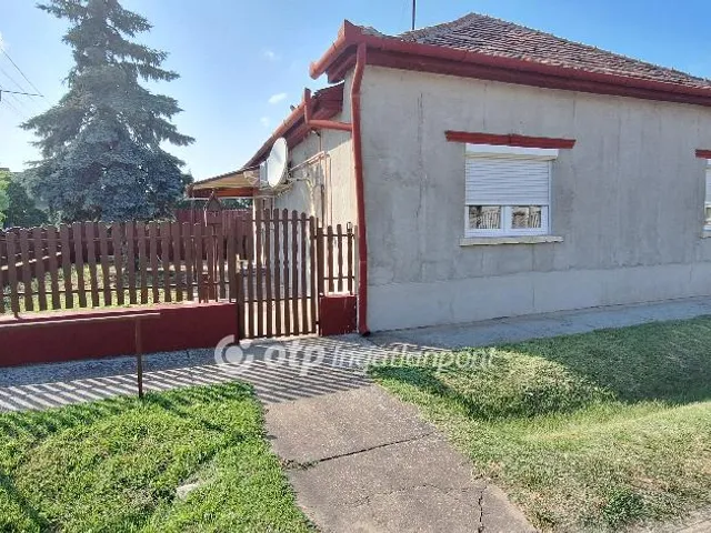 Eladó ház Csengőd 78 nm