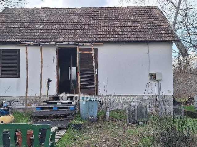 Eladó mezőgazdasági ingatlan Izsák 41 nm
