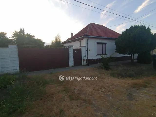 Eladó ház Kecel 1 nm