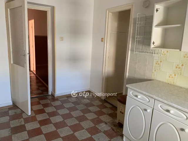 Eladó lakás Kiskőrös, Bölcsőde 51 nm