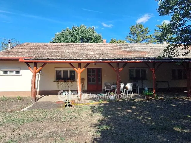 Eladó mezőgazdasági ingatlan Bócsa 133 nm
