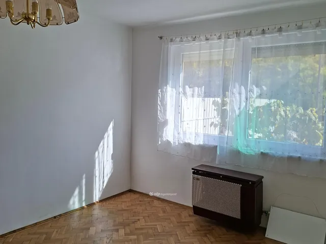 Eladó lakás Izsák 70 nm