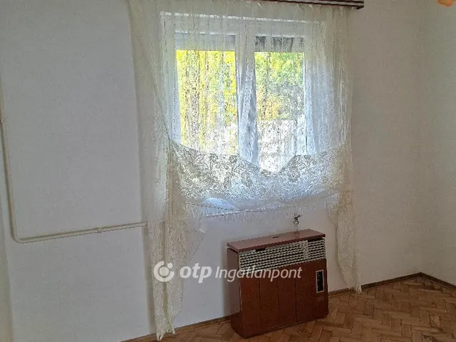 Eladó lakás Izsák 70 nm