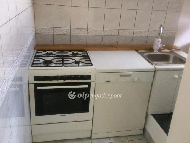 Eladó ház Bátya 160 nm