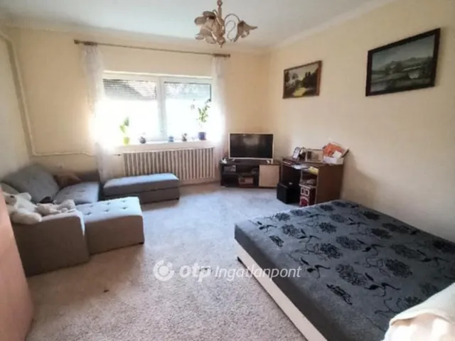 Eladó ház Dunaszentbenedek 166 nm