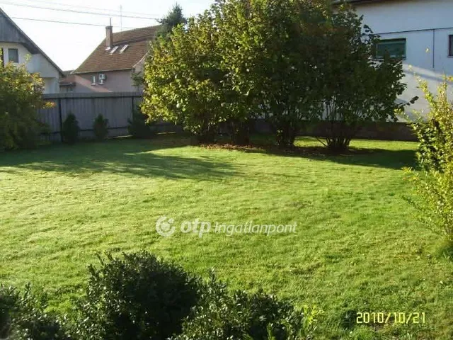 Eladó telek Kiskőrös 586 nm